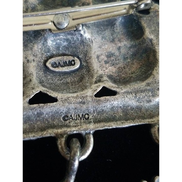 Pewter Christmas Brooch, "Friends Make Christmas Special" AJMC Brooch - Picture 9 of 10